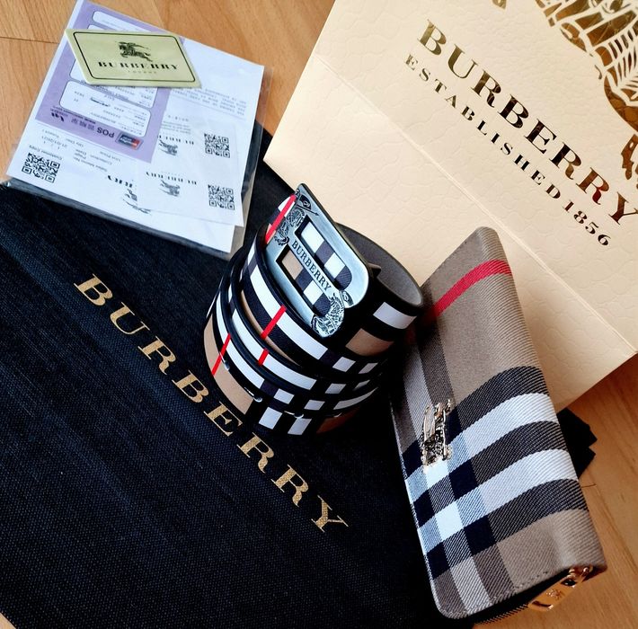 Curea+portofel, logo metalic, saculet, etichetă