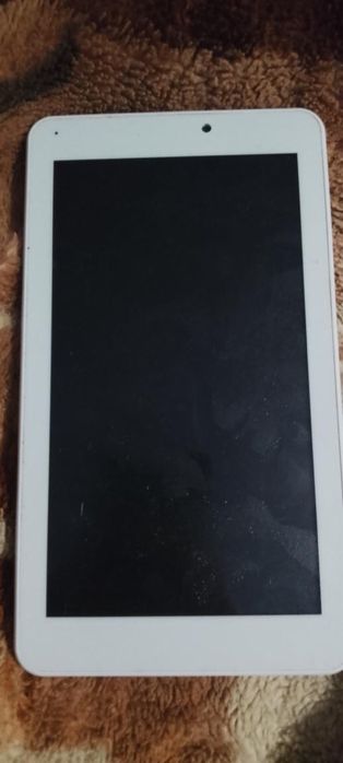 Vand tableta,o vand ca nu am ce face cu ia