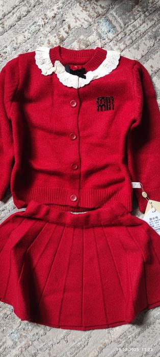 Костюм на девочку.