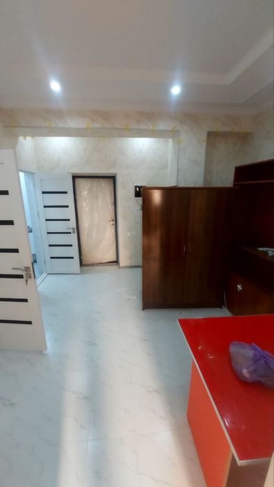 Срочно сотилади новострока 87кв.м 3-хона 4-этаж 8-этажли дом. Смарт-Си
