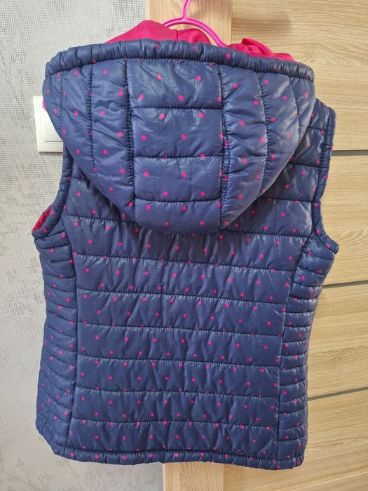 Продам жилет для девочки