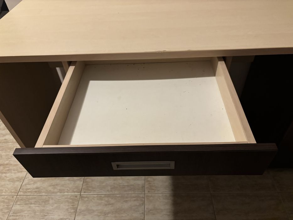 Бюро / Работна маса – 176×55×76 см