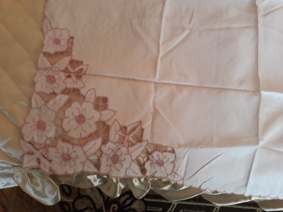 Каренца с бродерия от преди 70 години 3 броя за 10 лева