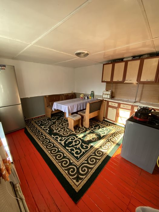 Тез арада 3 бөлмелі үй сатылады!