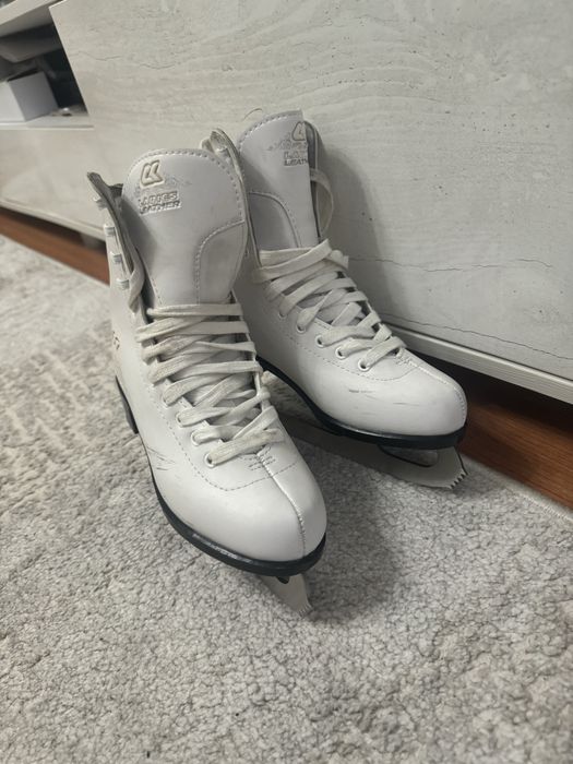 Фигурные коньки.