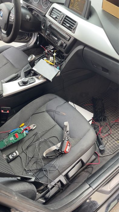 Montaj Profesional Carplay, Module si camere marsarier.