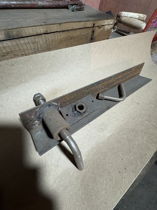 Продам винтовой замок