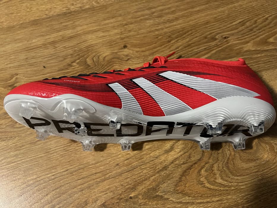 adidasi cu crampoane originali  din uk!