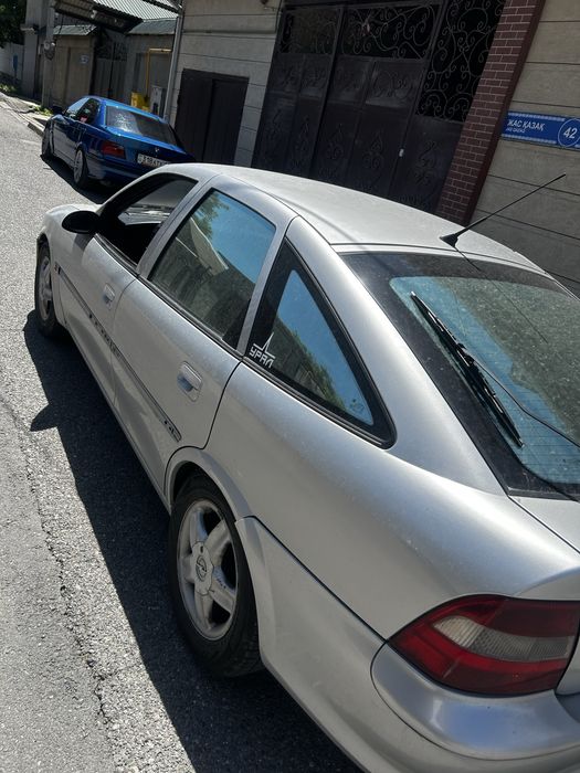 Opel Vectra B 2.5