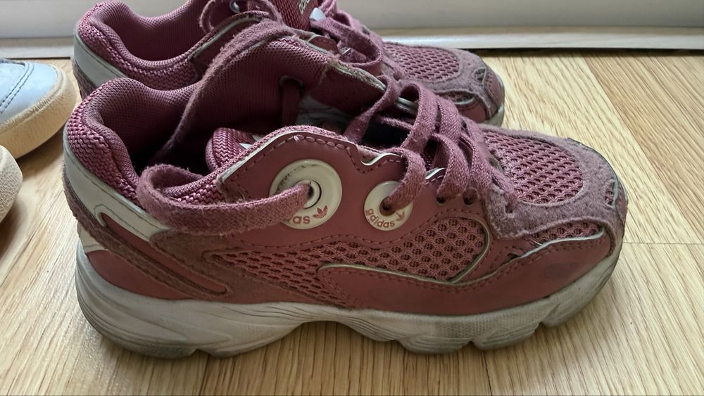 Кроссовки Nike, adidas