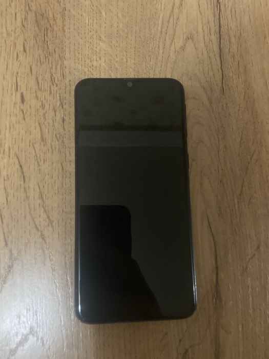 Samsung A40 телефон