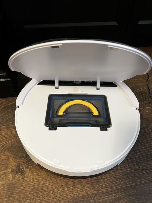 Evolveo робот прахосмукачка с моп функция (вода)
