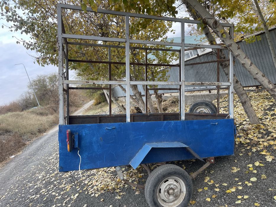 Прицеп коневозка