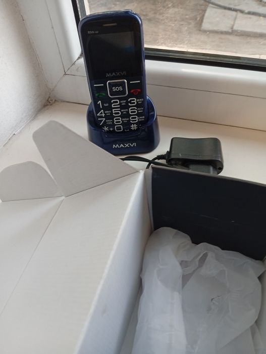 Продам телефон Макси