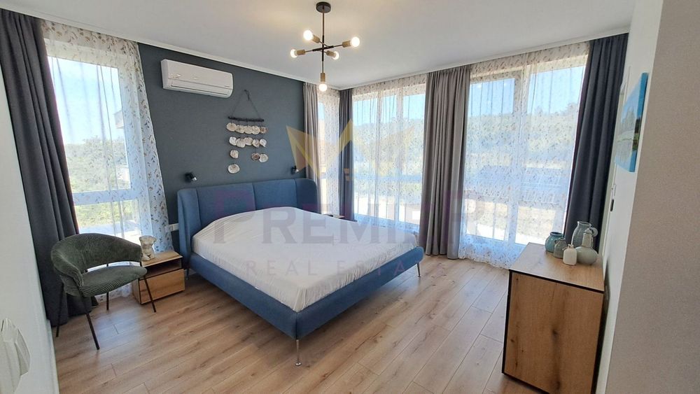 Къща в Варна, област-с.Приселци площ 160 цена 325000