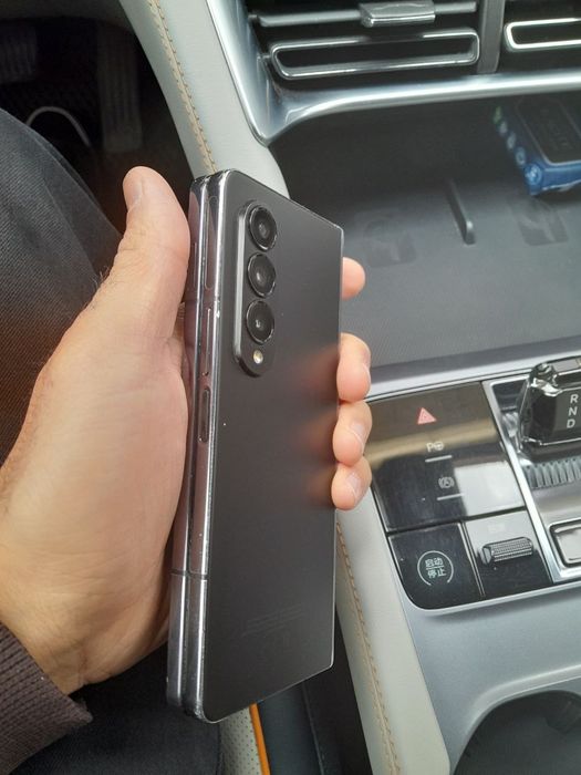 Z fold 4 срочно пр