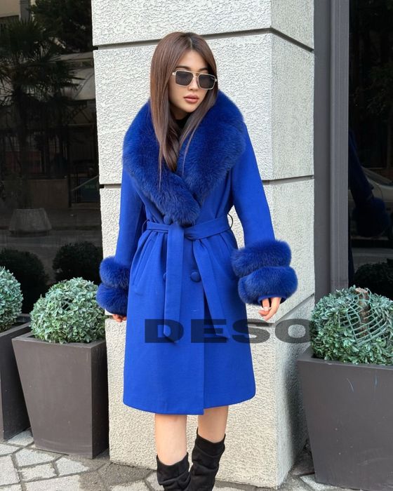 Кашмирено палто с естествена лисица