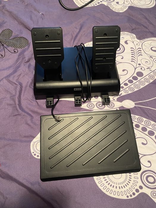 Vand volan playstation urgent nu il dau prin curier