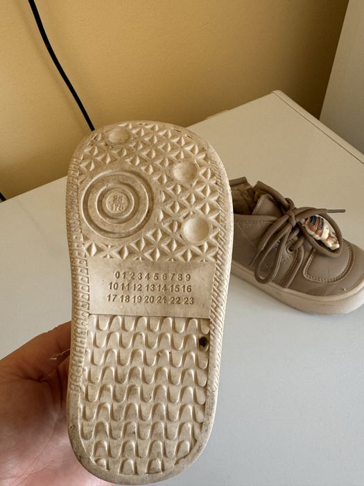 Продается зимний обувь