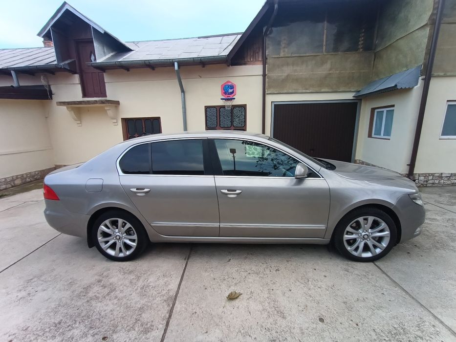 SKODA Superb 2011 — imagine 4