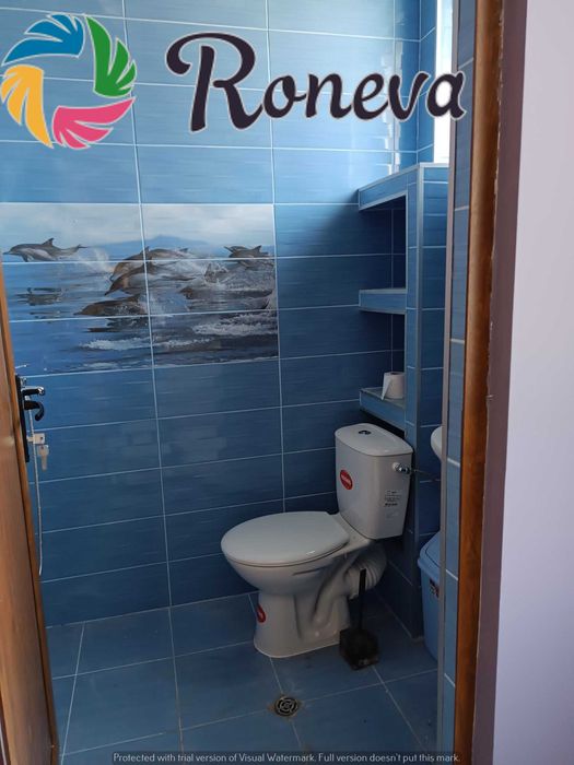 Къща с басейн в самостоятелен двор 405 м2