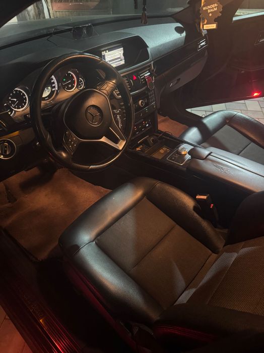 Vând Mercedes e class