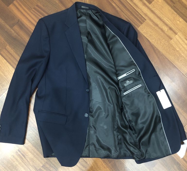 Костюм с пиджаком и штанами