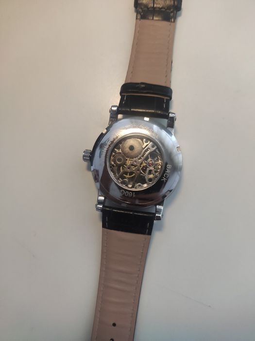 Продам механические часы