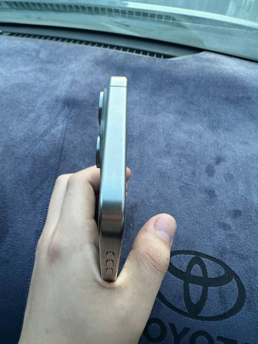 Продам Iphone 15 pro max 512гб АКБ 86%