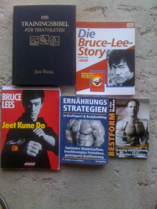 книга за БРУС ЛИЙ и други книги за бойни изкуства