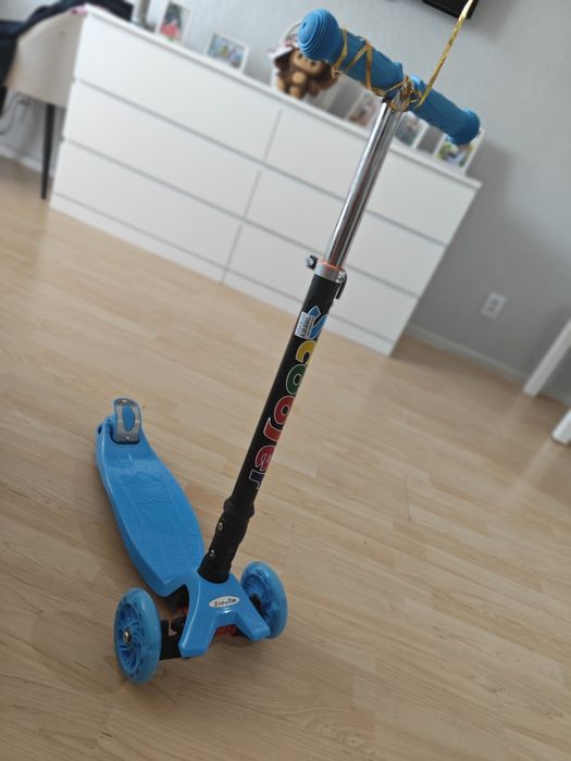 Самокат новый детский