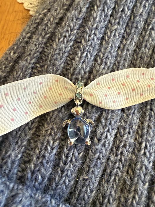 Broscuta pandora originala