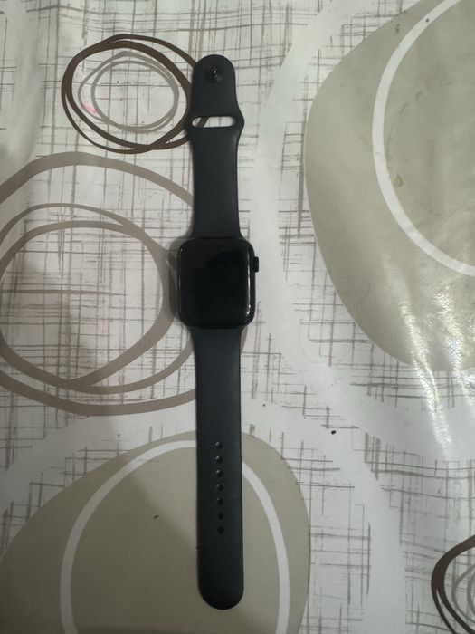 Продается Appel Watch se 2 поколения