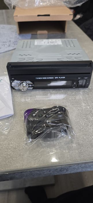 Радйо за кола с 7 инчов дисплей