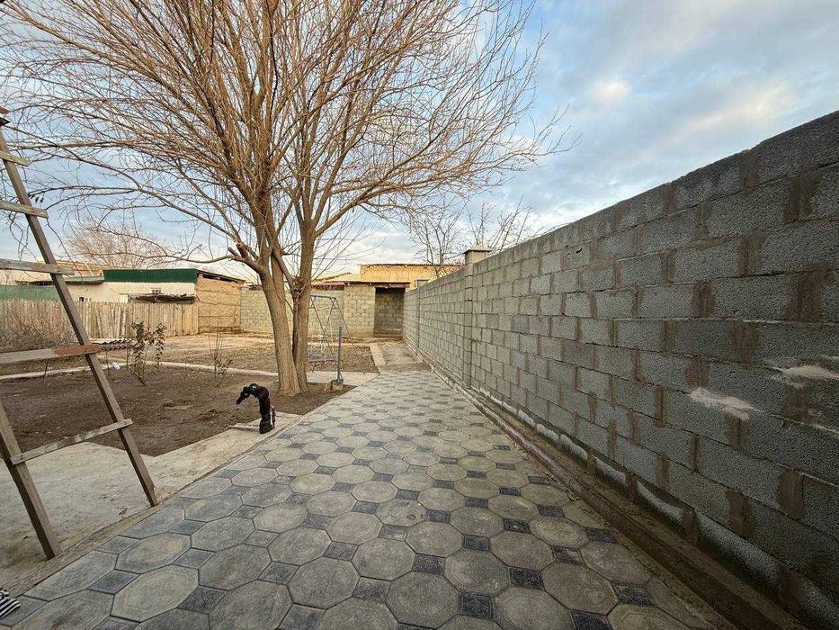 Tsentrda  jer jay satiladi. 6 sot. orientir:Kirov mektep. Ata-ana kln.