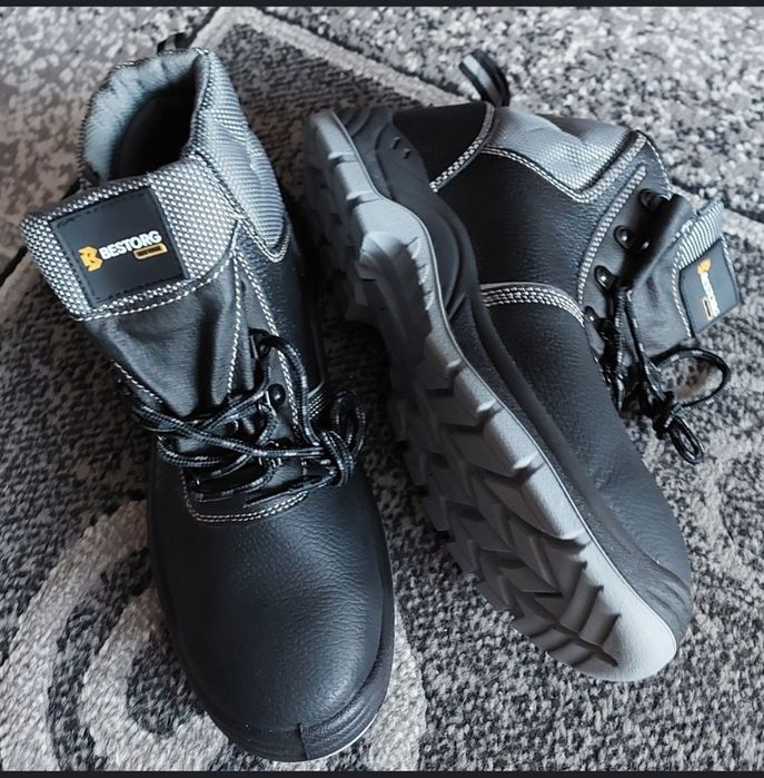 Продам подшлемник, ботинки