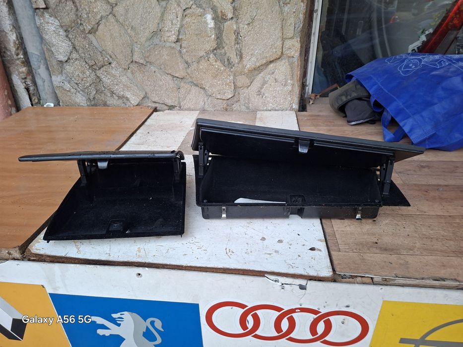 Оригинална горна жабка за VW Sharan.  SEAT Alhambra.Ford Galaxy.