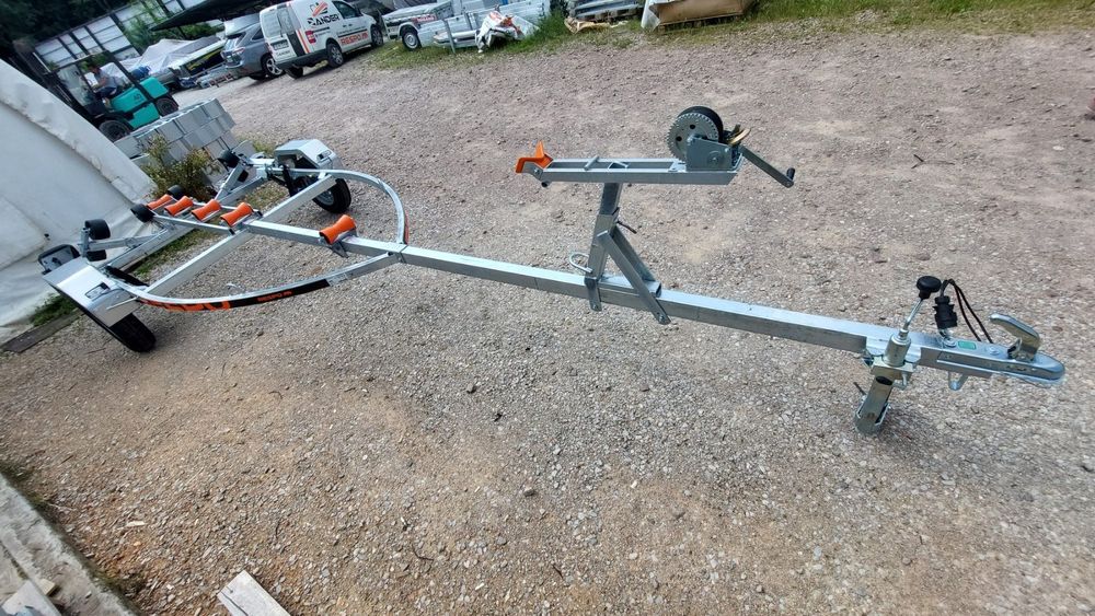 Ремарке / колесар за лодка/ Respo 750V571L209 за лодки до 550см