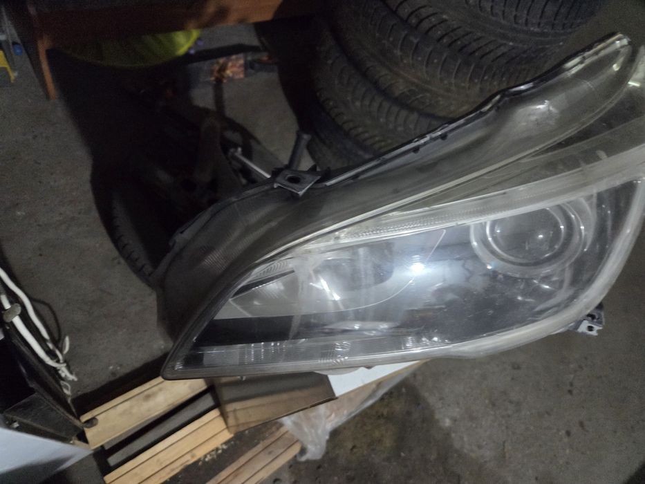 Фара стекло субару Subaru