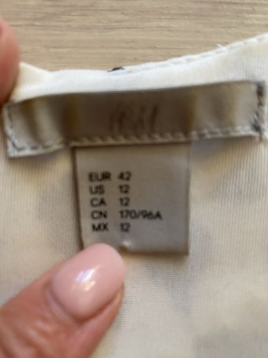 Vand rochie office(42)de la H&M.