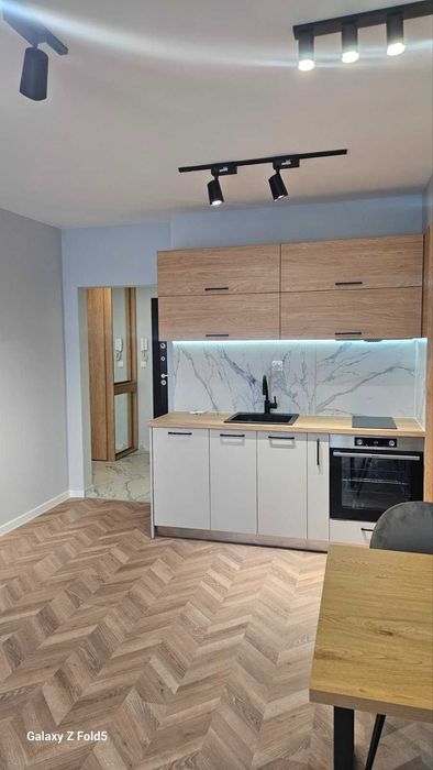 Дава се под наем Двустаен апартамент в Пловдив, Христо Смирненски - 70 кв.м за 510 € - Снимка #11