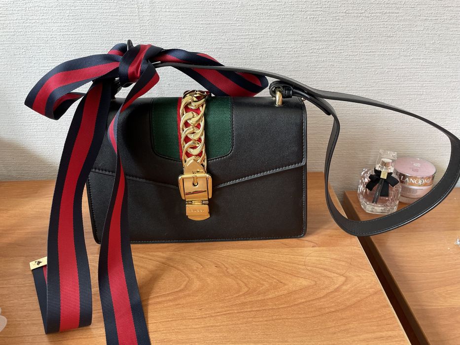 Продам сумку Gucci за 10 тысяч