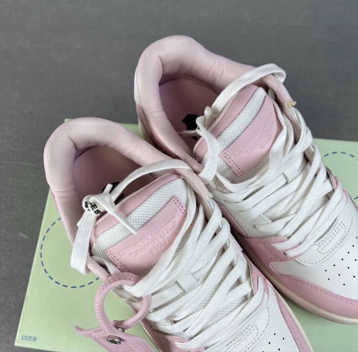 Off White out of office
