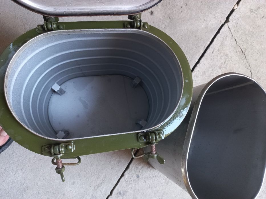 Термос армейский новый.