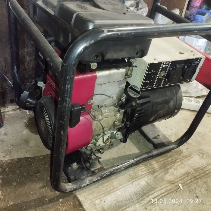 Генераторы бензиновые Продам