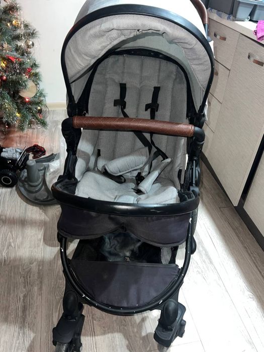 Продавам бебешка количка