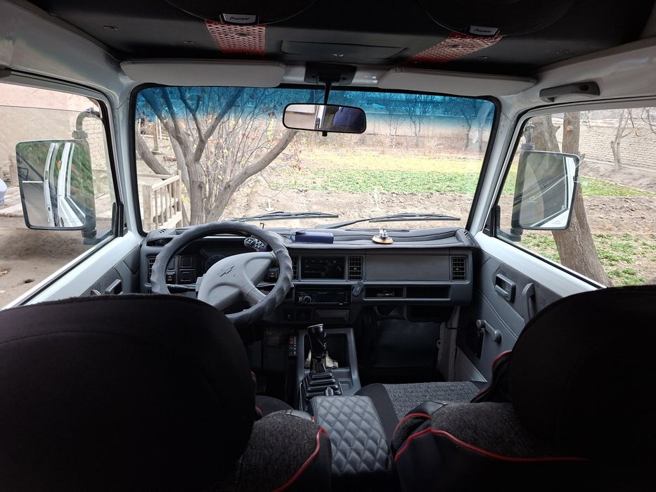 Model.Damas rangi oq Murojat uchun Samarqand Narpay Mirbozor 
•Muro