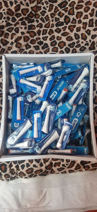 Periuta capete rezerva electrica oral B IO NOI originale