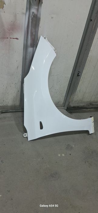 Hunday Solaris zapchast krilo ung zavod detal.