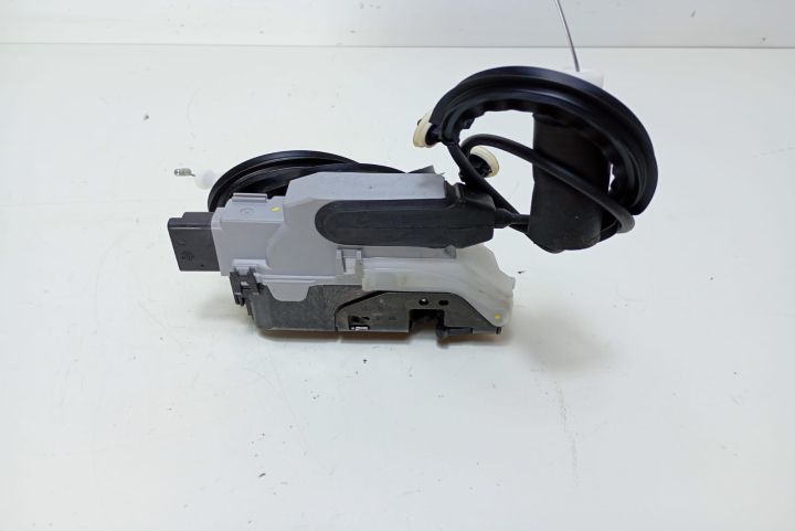 Incuietoare usa broasca dreapta spate 16943547 Opel Combo E seria